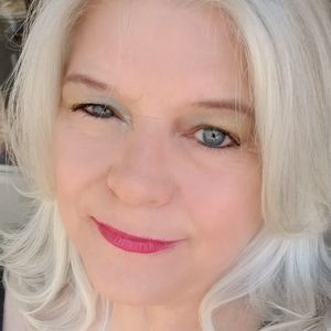 Meet your Posher, Vicky